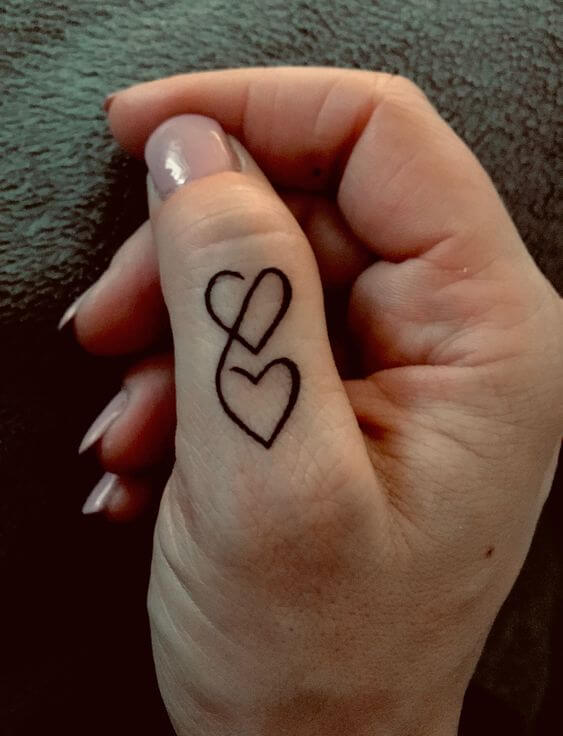 Heart Tattoo on The Fingers