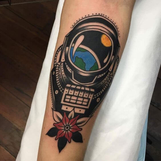 Space Helmet Tattoo 2 1 50+ Space Tattoo Design Ideas (For Men & Women): Meaning And Meaning Of The Tattoo