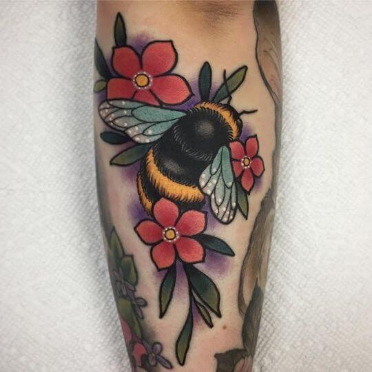 Traditional Bee Tattoo 5 Traditional Tattoos (100+ Inspiration Tattoos)