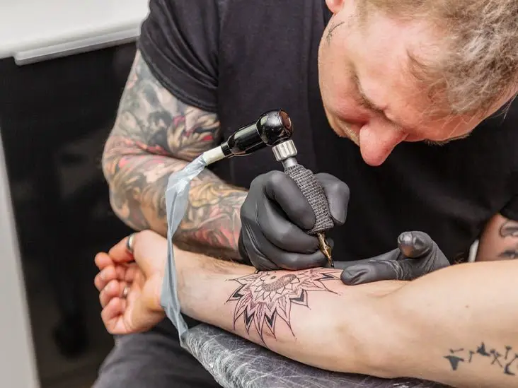 Hand Tattoos Pain Level - Tips to Minimize Pain When Getting a Hand Tattoo for Men